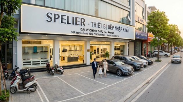 cửa hàng spelier được khách hàng yêu thích khi có chỗ để xe rộng rãi